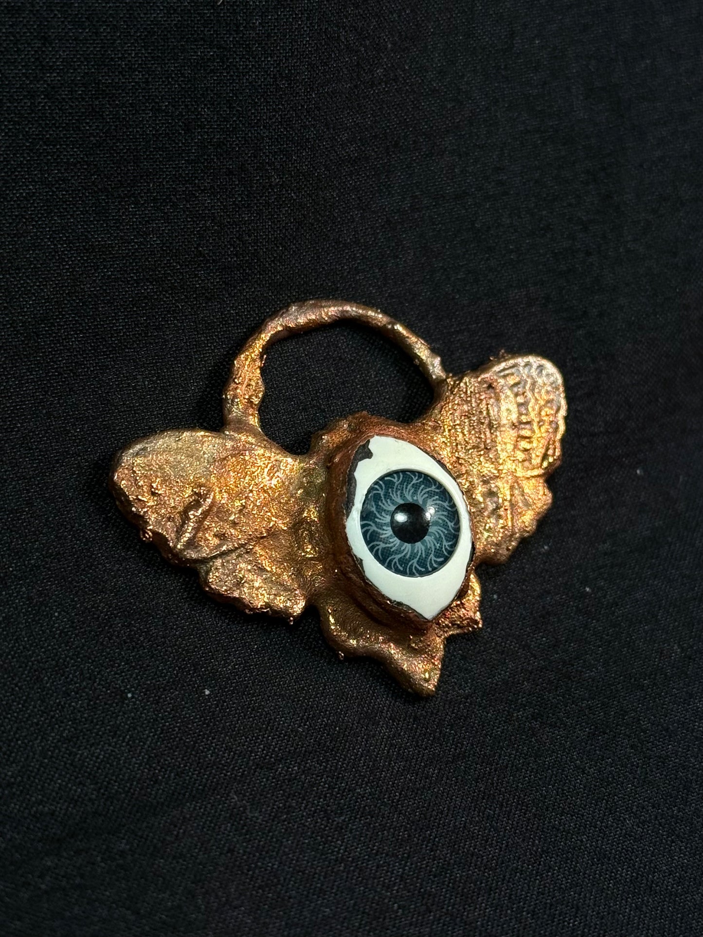 Butterfl(EYE) amulet