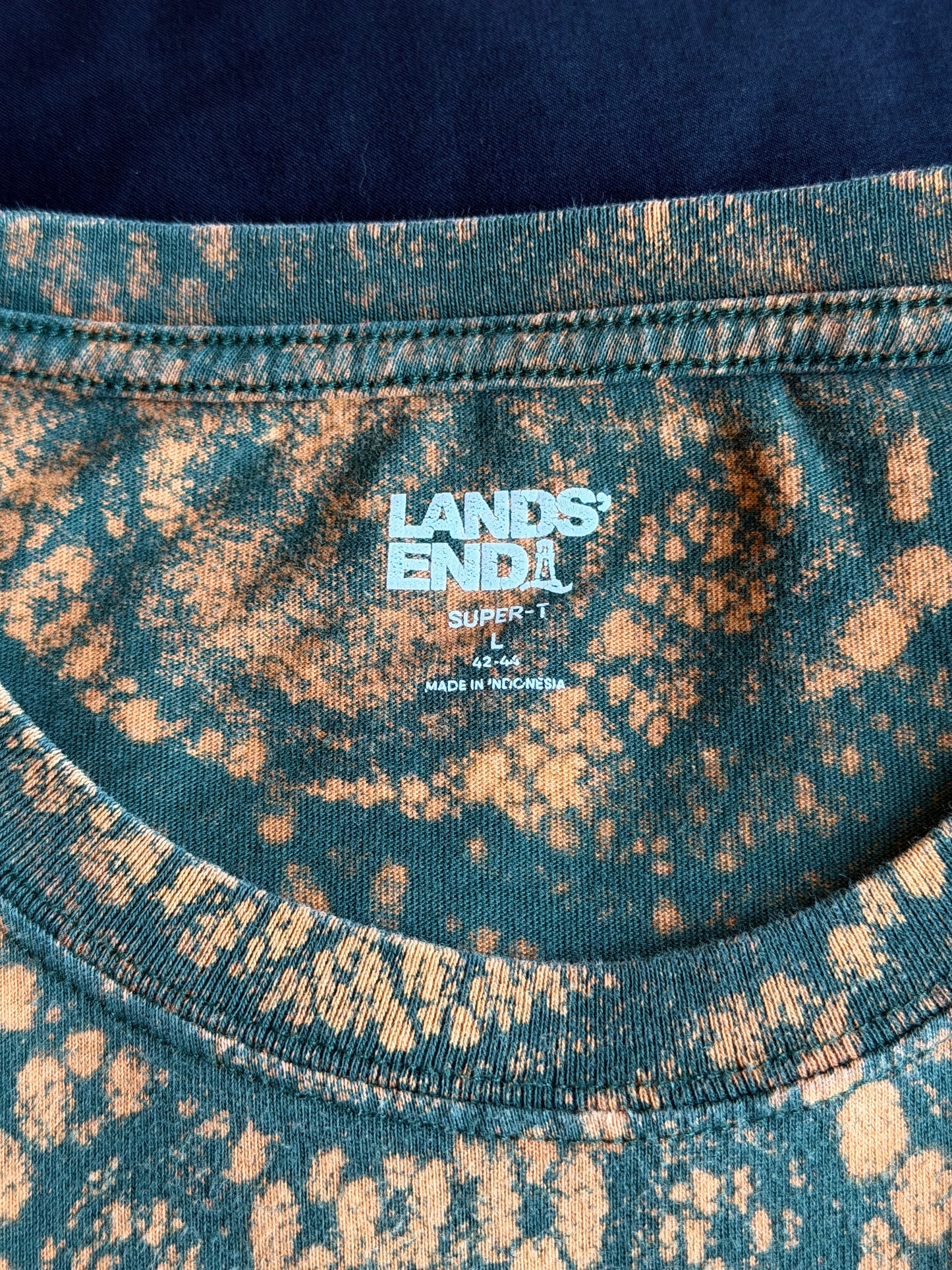Expansion patch bleach dyed t-shirt