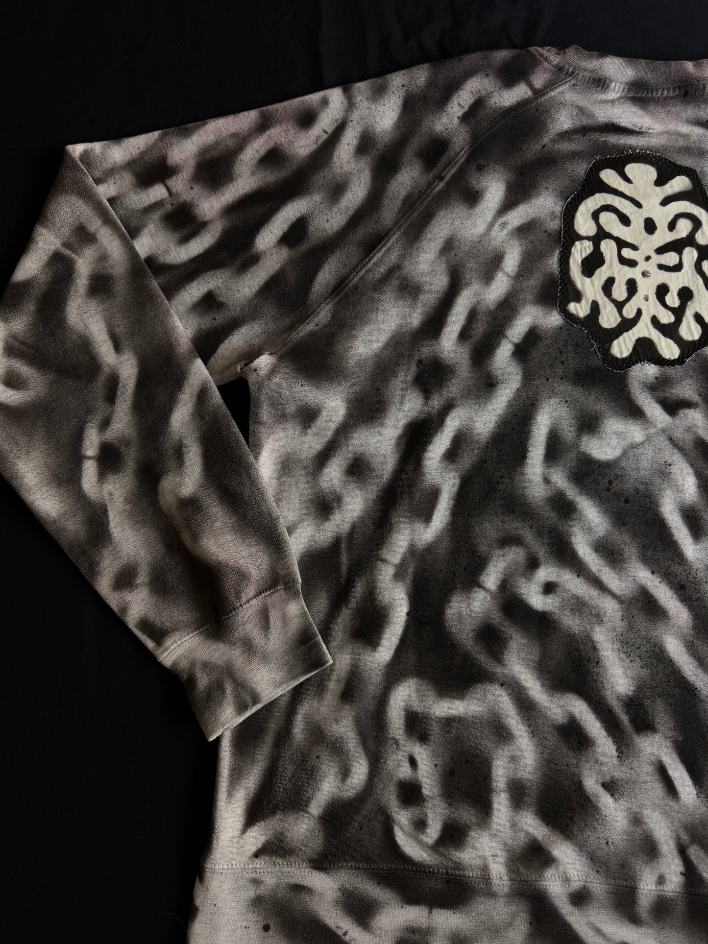 Butterfly chain crewneck