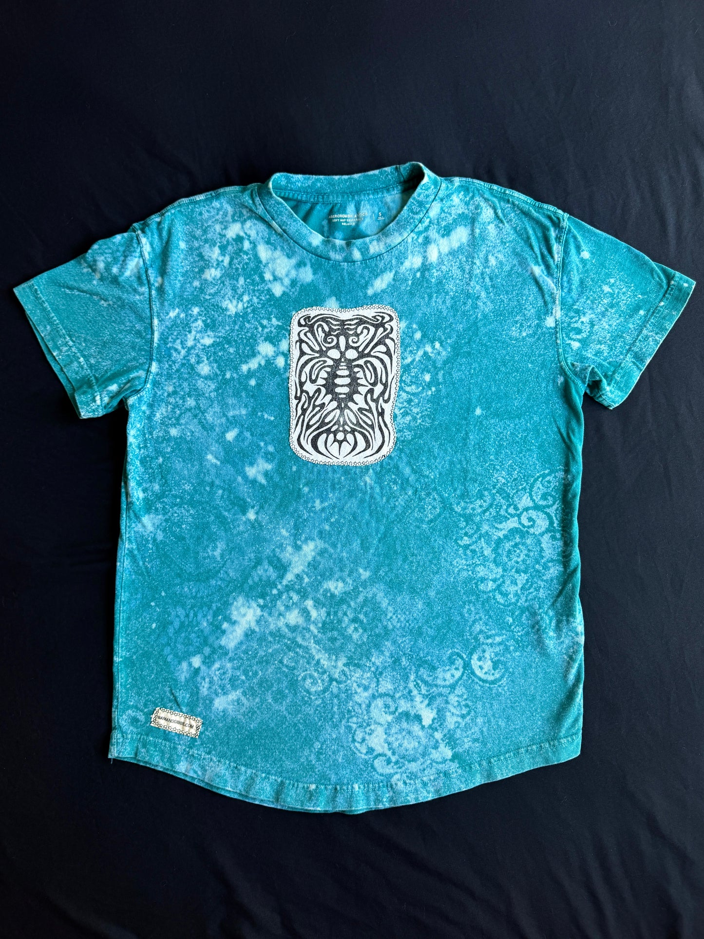 Expansion + Growing legs patch bleach dyed t-shirt
