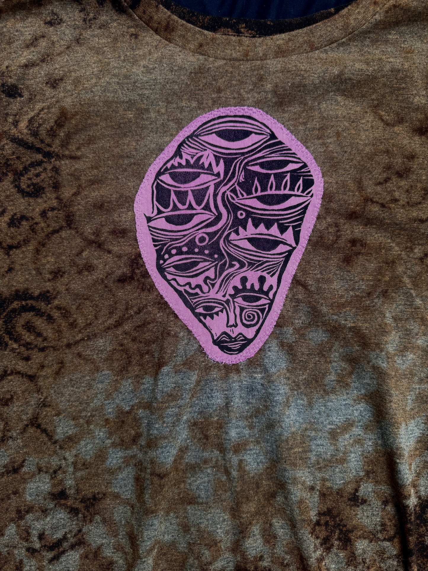 Face patch bleach dyed t shirt