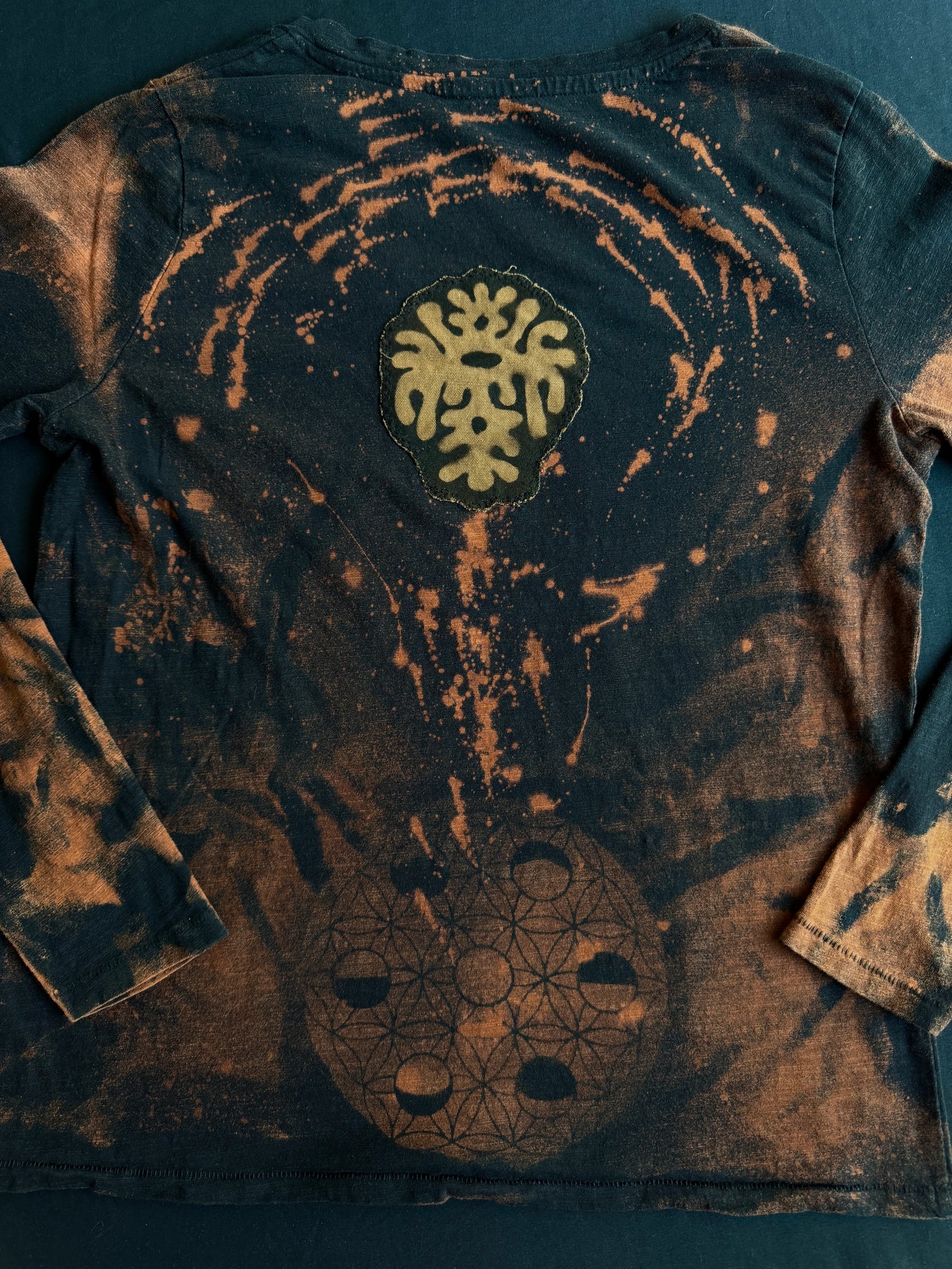 Butterfly bleach dyed long sleeve