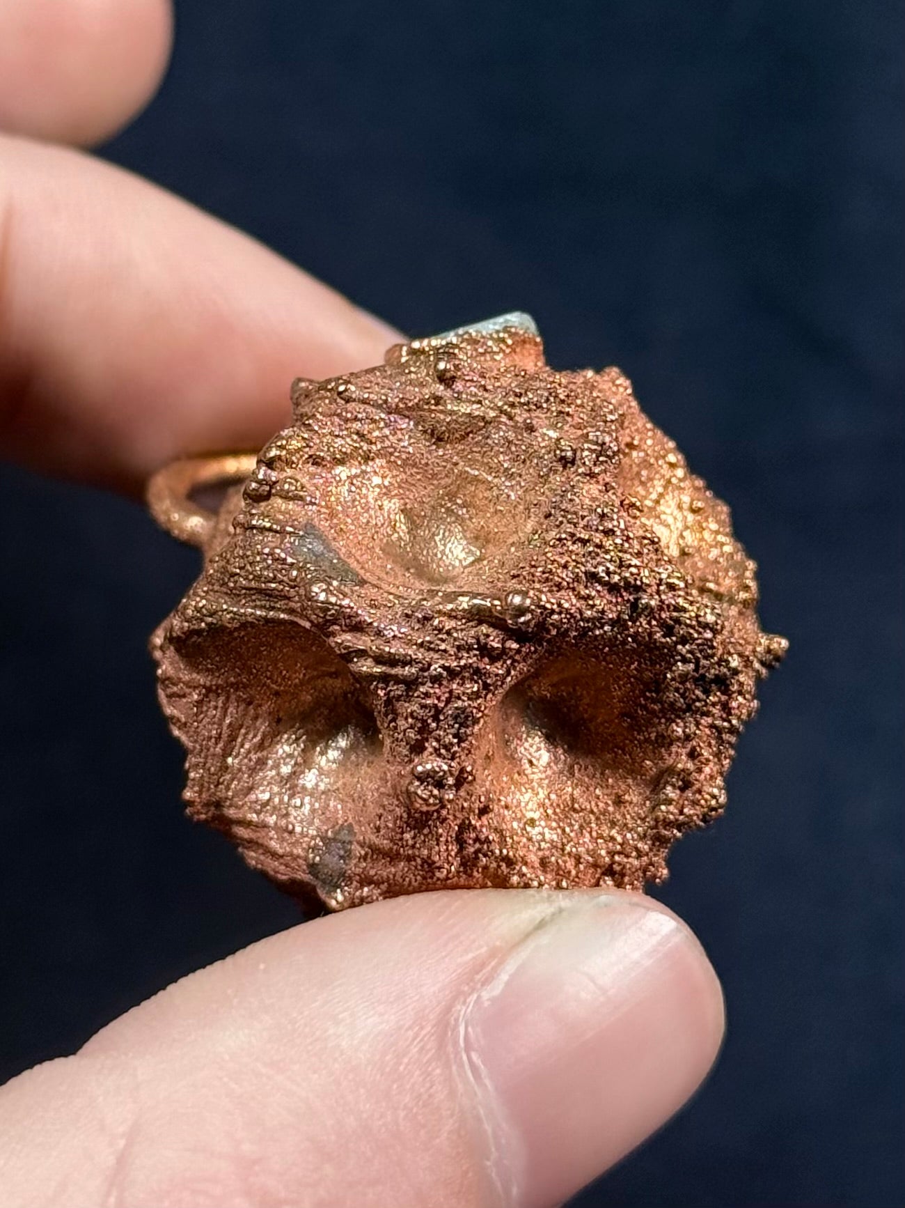 Tessellated rose aquamarine amulet