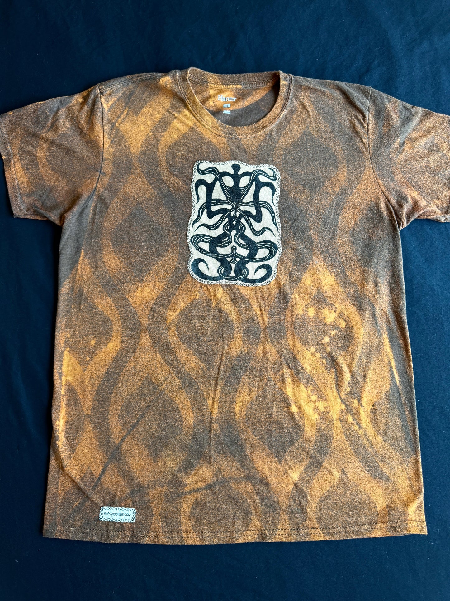 Intertwined patch bleach dyed t-shirt