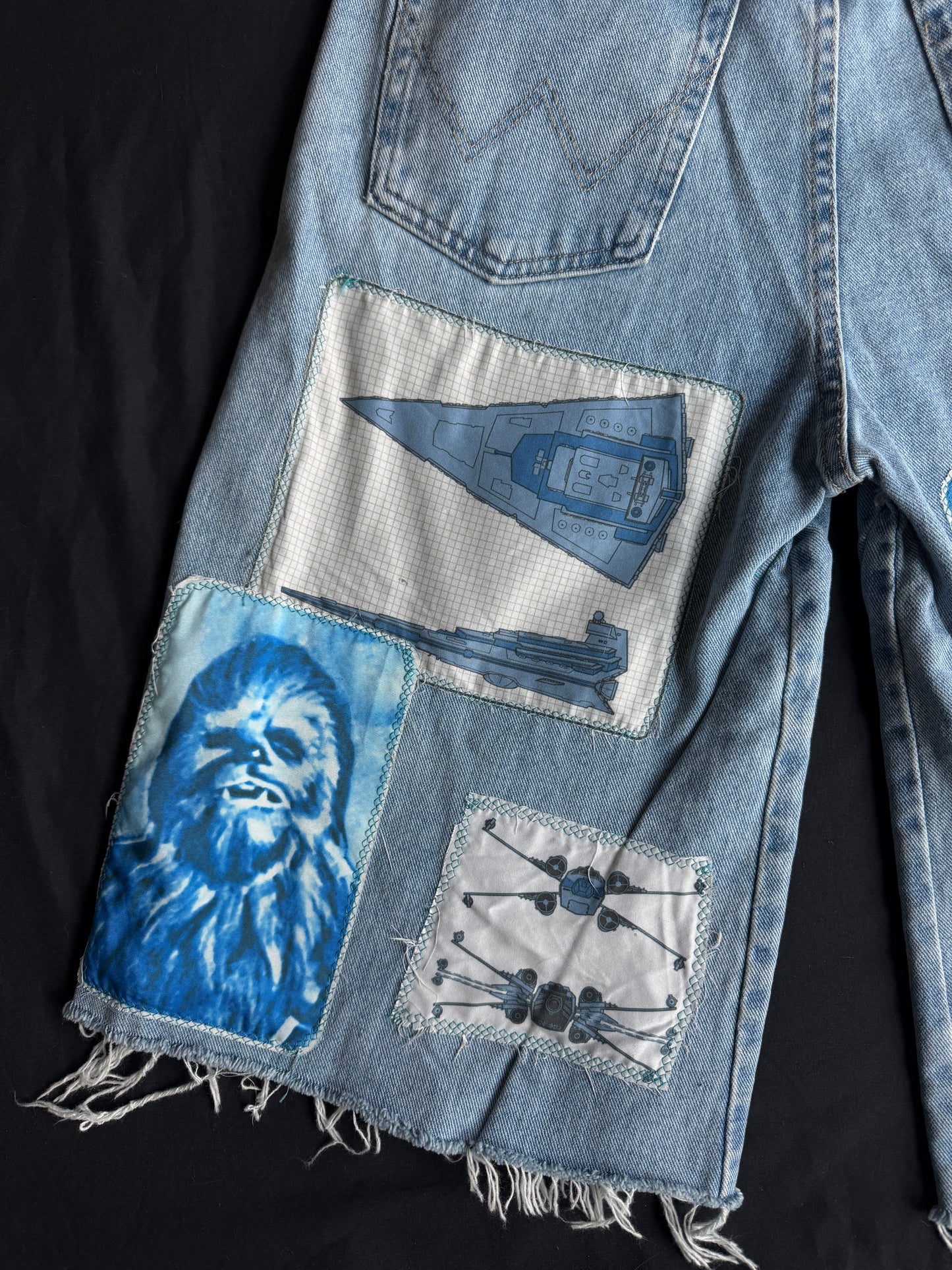 Star Wars 3/4 jean shorts