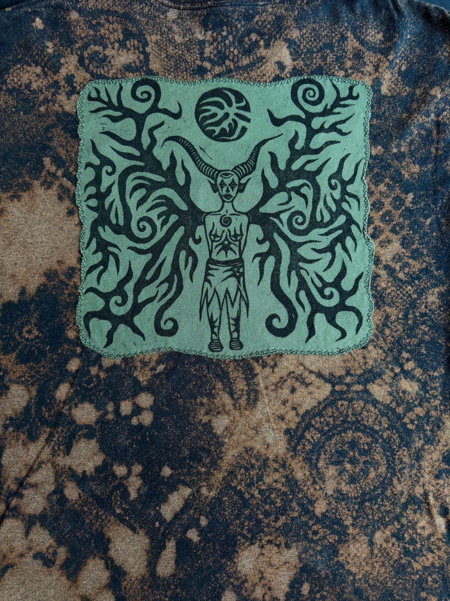 Moon goddess shape bleach dyed t-shirt