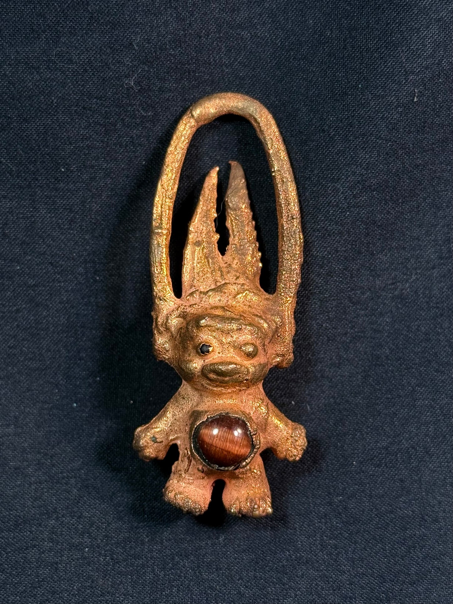 Crab claw troll amulet