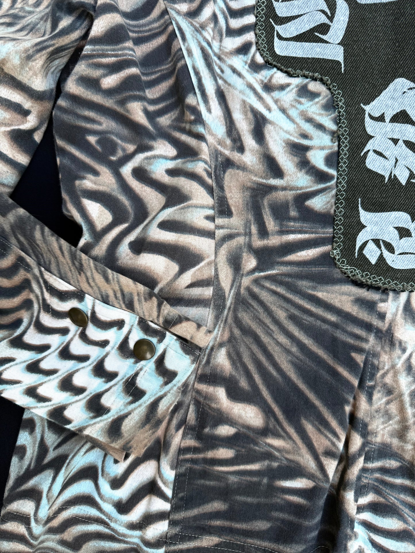 Trippy tipper jacket