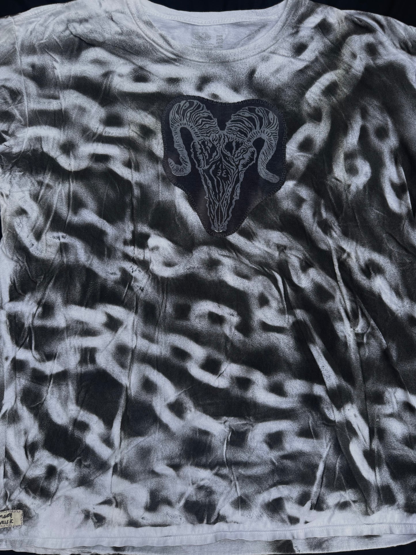 All seeing billy skull chain sprayed t shirt