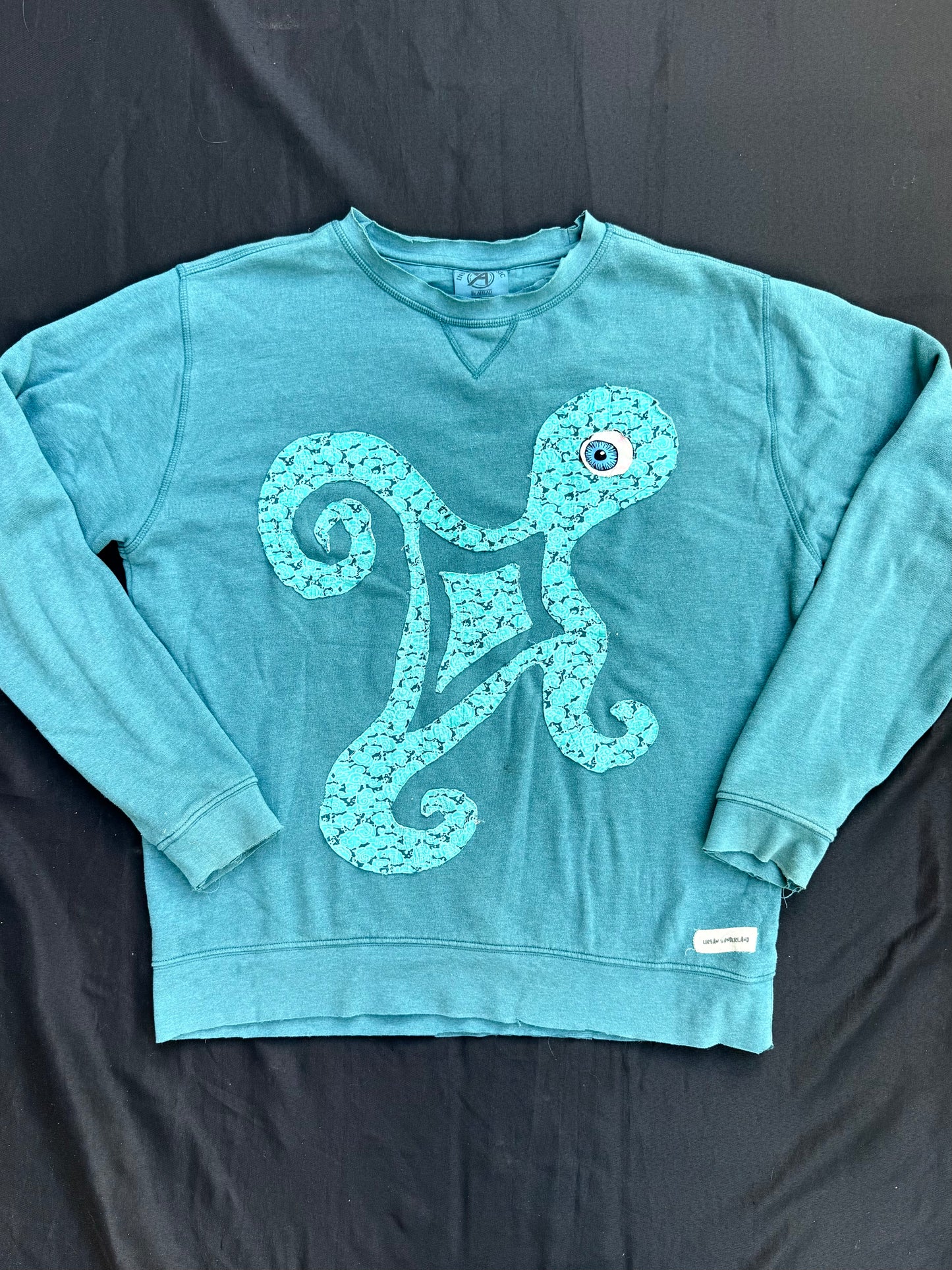 Darkwing duck sigil patch sweatshirt