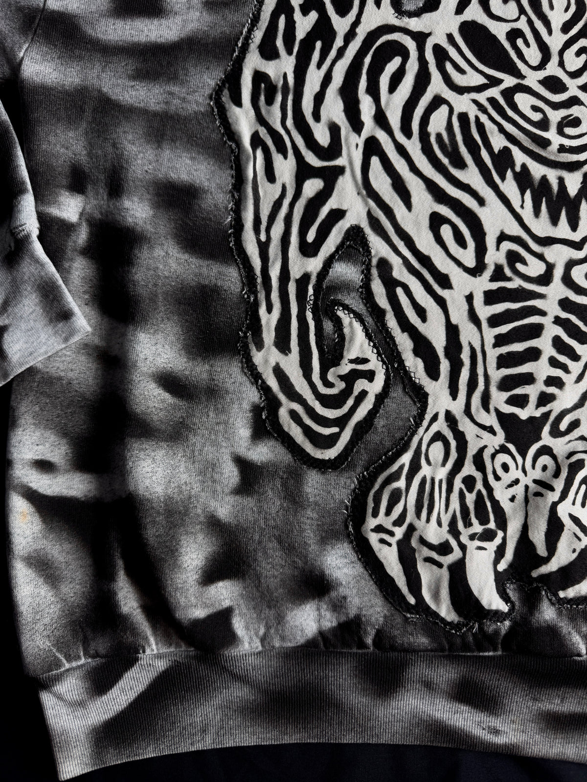 Gargoyle chain crewneck