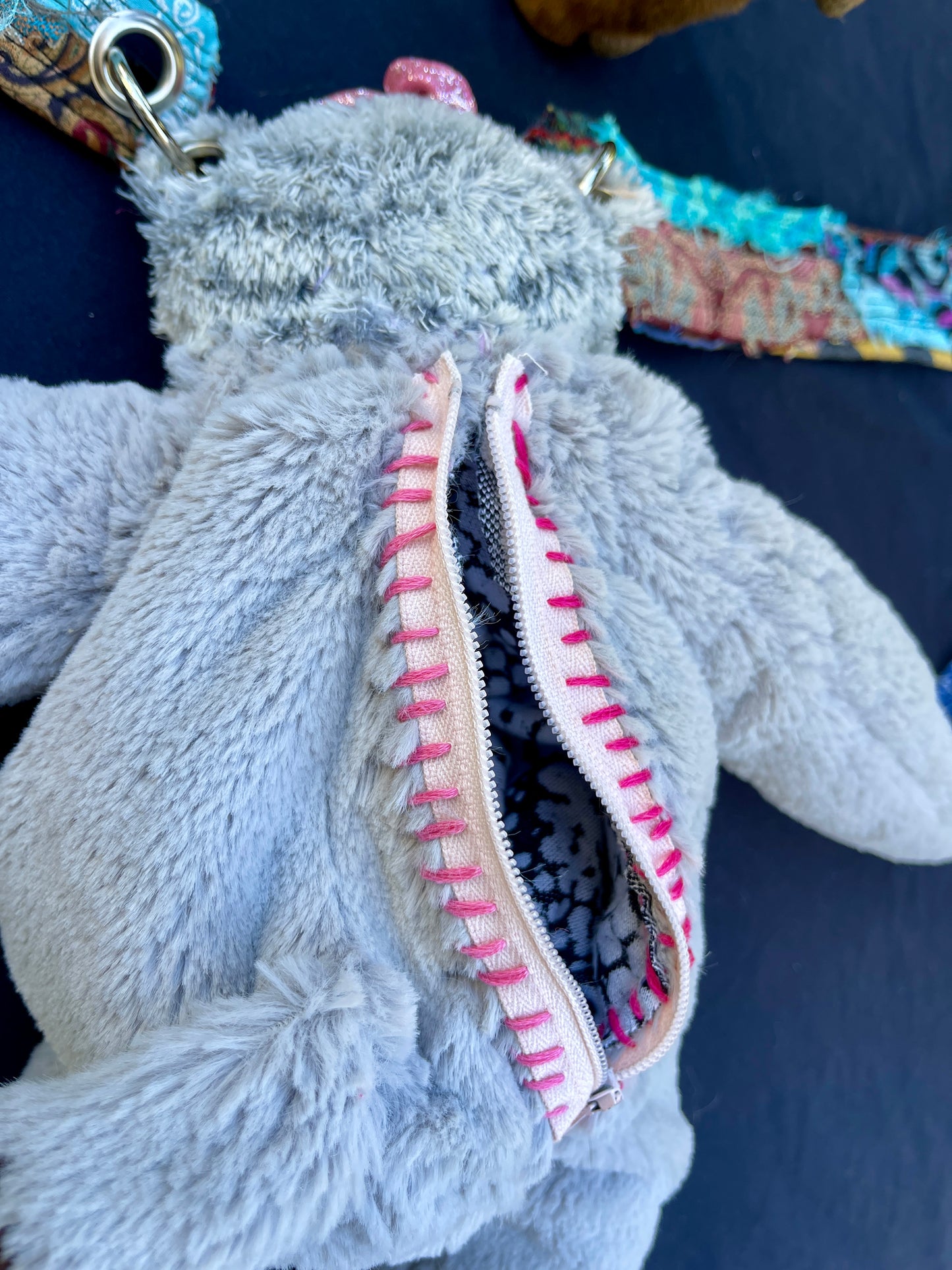 Kitty long limbs hybrid backpack