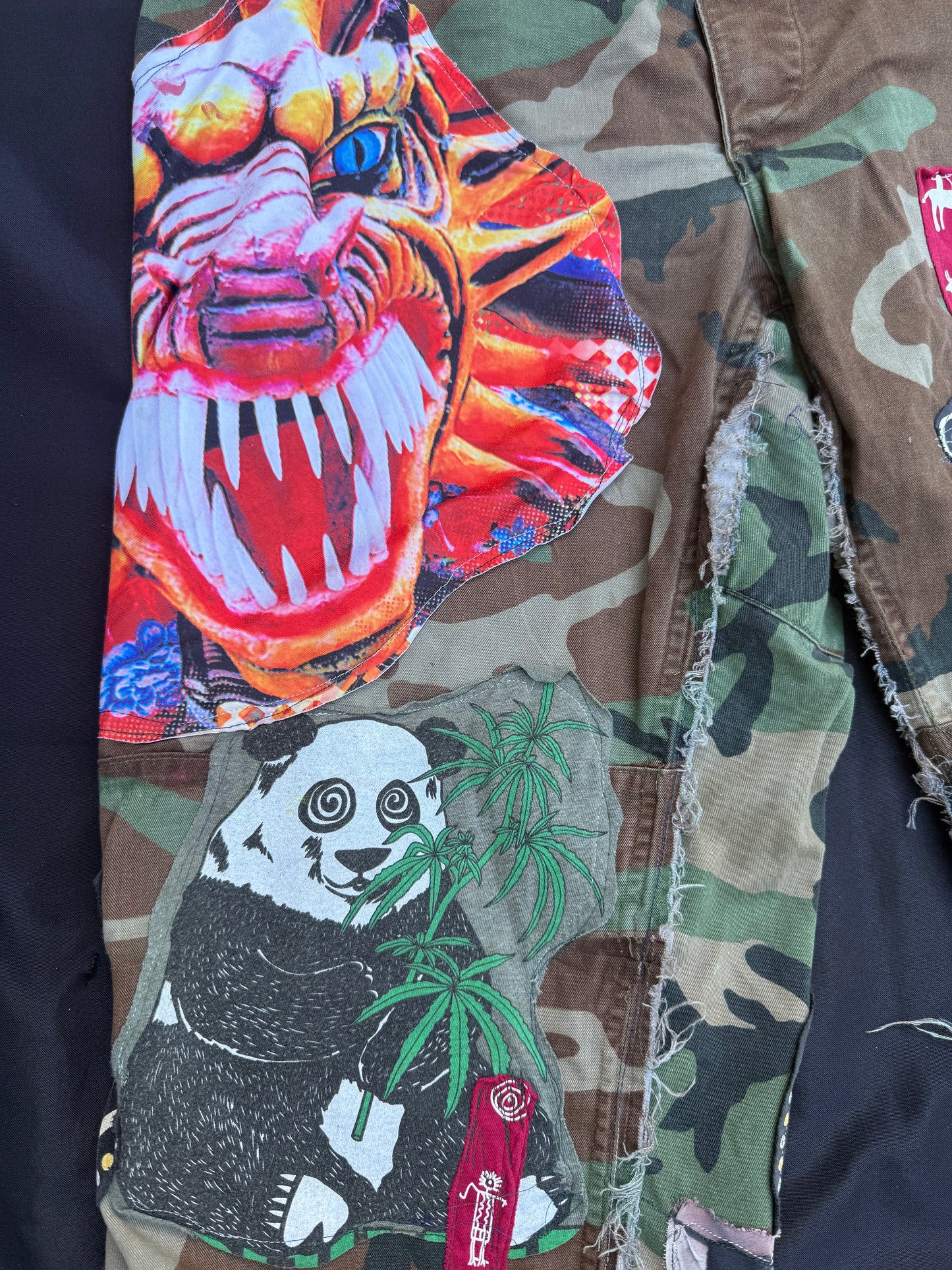 Collage patch camo jeans